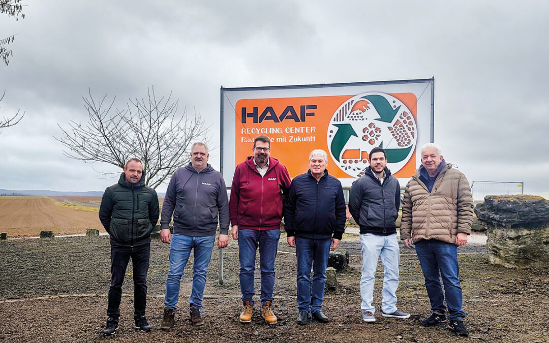 Presseartikel in der MAINPOST zum Thema „HAAF wächst! Ab April wird das Recycling Center in Bergtheim eröffnet“ 04.03.2025
